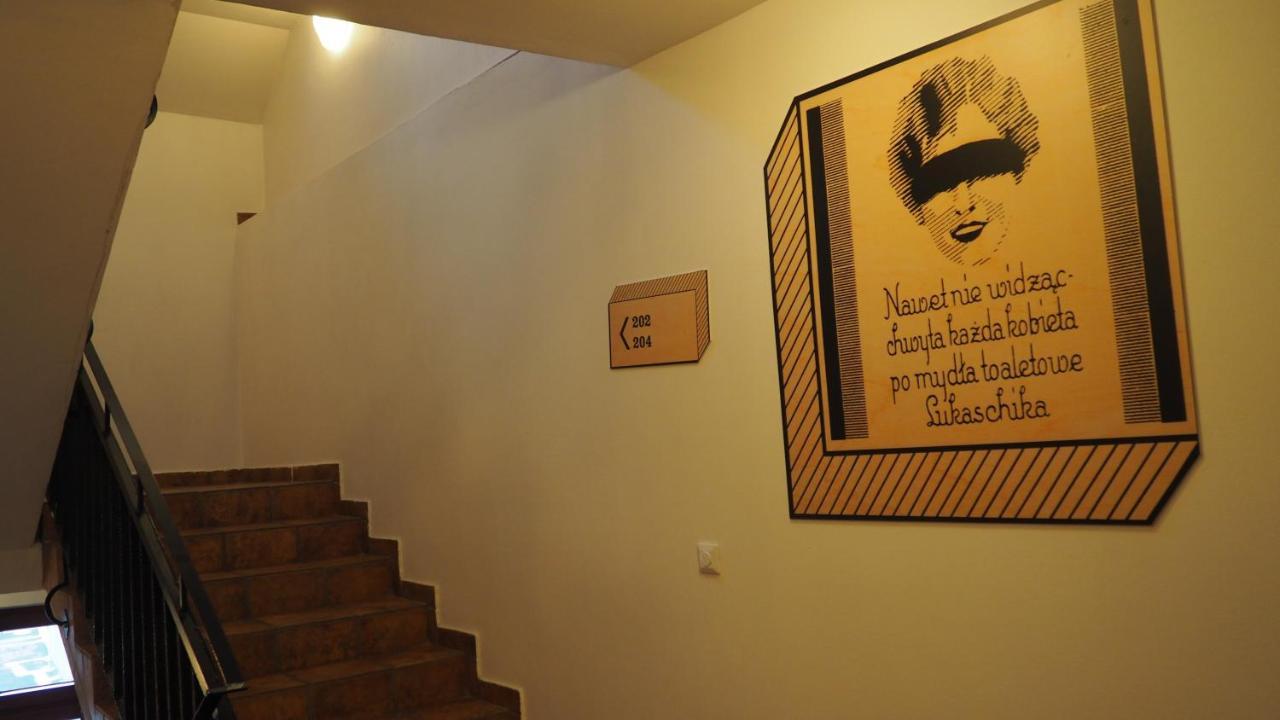 Hostel Mlotek I Perlik Тарновськє-Гури Екстер'єр фото