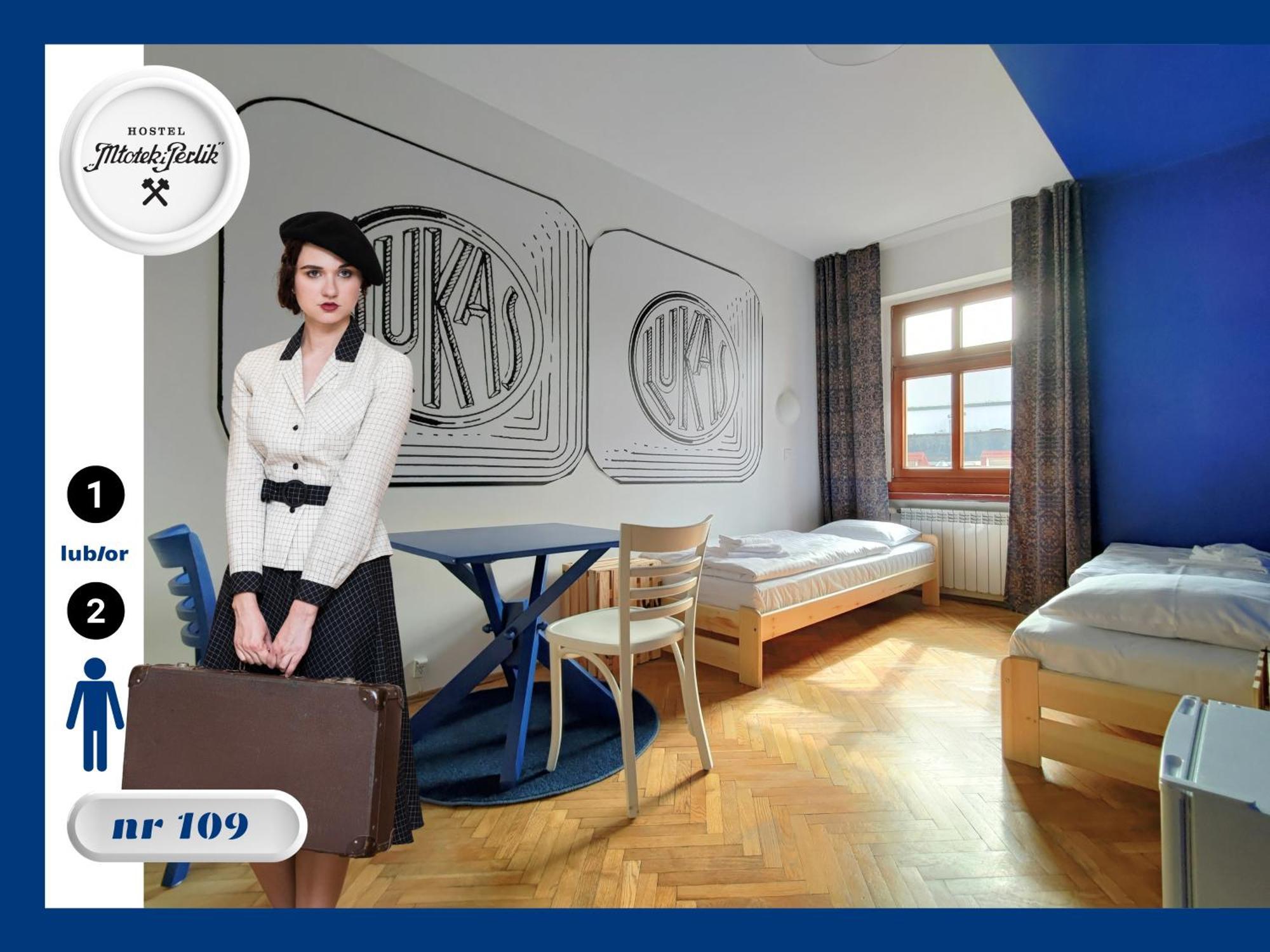 Hostel Mlotek I Perlik Тарновськє-Гури Екстер'єр фото